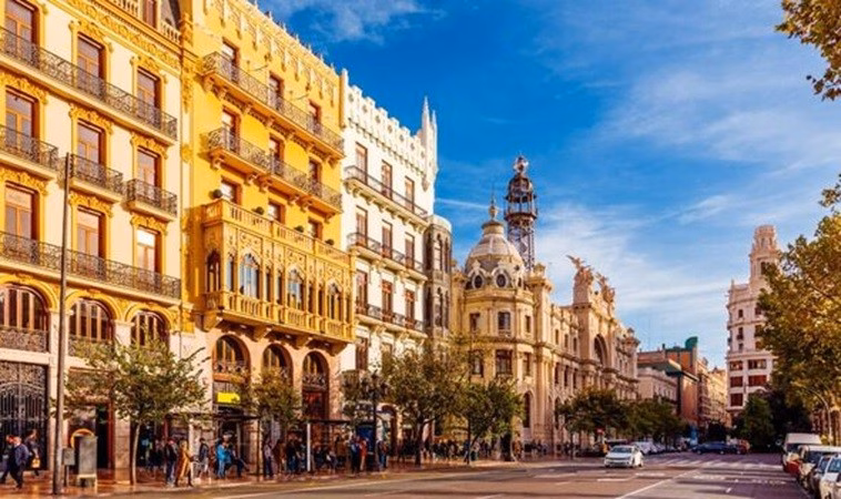 Top 10 thành phố du lịch hấp dẫn nhất thế giới không có thành phố châu Âu nào Họ cũng xem xét lịch sử của một địa điểm và liệu nó có xứng đáng với giá trị đồng tiền hay không.