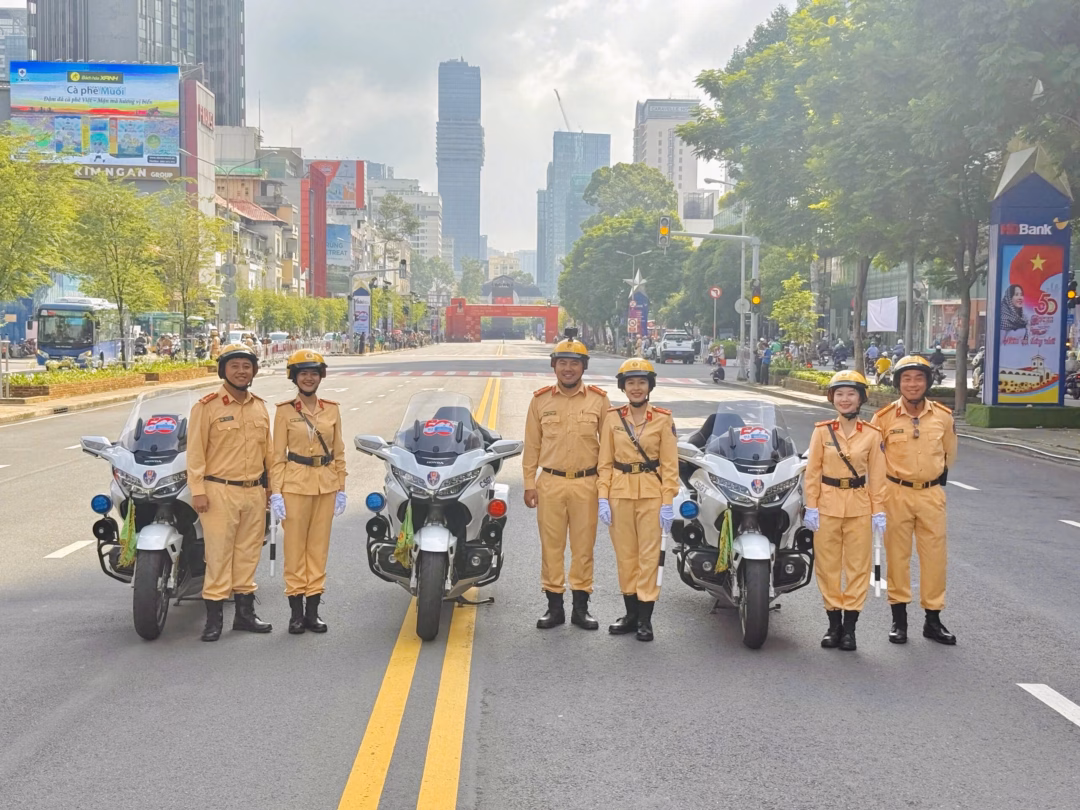 TP HCM: Cấm xe trên đường Lê Lợi vào đêm nay để phục vụ trình diễn công nghệ AI với CLB Arsenal