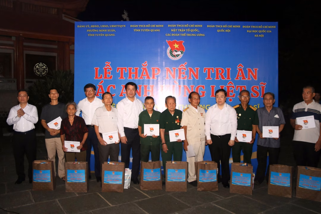 Trung ương tổ chức hành trình về nguồn và tri ân anh hùng liệt sĩ tại Tuyên Quang