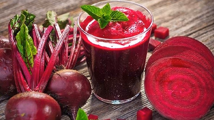 Uống nước ép củ dền có thể giúp giảm huyết áp cao