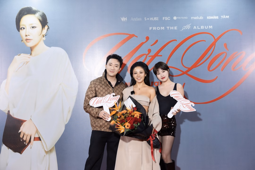 Văn Mai Hương ra mắt album thứ 5 với ca khúc mới Ướt lòng Dàn nghệ sĩ thân thiết đến chung vui cùng Văn Mai Hương