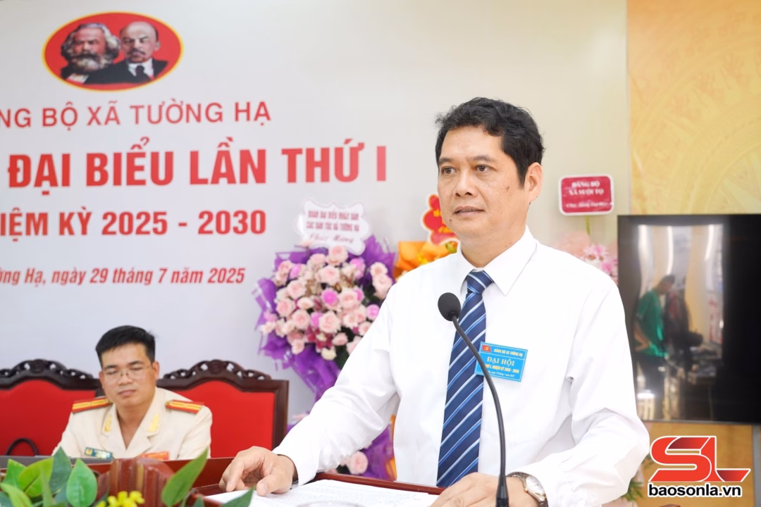 Xã Tường Hạ: Đoàn kết – Dân chủ – Kỷ cương – Phát triển Đồng chí Vi Đức Thọ phát biểu tại Đại hội.