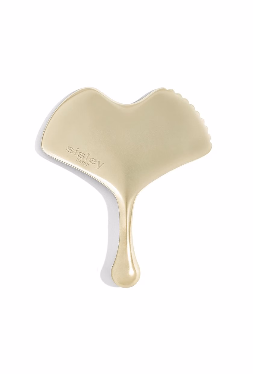15 món beauty giúp cuộc sống của biên tập viên trở nên sang chảnh Sisley Paris Ginkgo Gua Sha