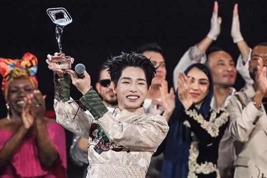 Thủ tướng gửi thư biểu dương thành tích xuất sắc của ca sĩ Đức Phúc tại Cuộc thi Âm nhạc quốc tế Intervision 2025