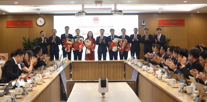 Bộ Khoa học và Công nghệ luân chuyển 5 cán bộ lãnh đạo