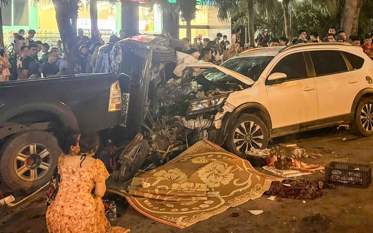 Cảnh sát hoá trang xử lý nhiều tài xế xe máy “nhậu” sau khi về khuya Cảnh sát giao thông hóa trang, mật phục ở quán nhậu, 4 tiếng phát hiện, xử lý 24 'thần cồn' - Ảnh 3.