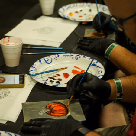 Cửa hàng làm đẹp Amulet Parlor – nơi vẻ đẹp và sự bền vững gặp nhau Oil Painting Class, CreepyCon, August 2025-2