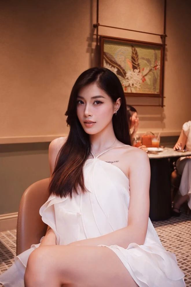 Cựu tuyển thủ bóng chuyền Đặng Thu Huyền: Nhan sắc ngày càng升級 sau khi giải nghệ