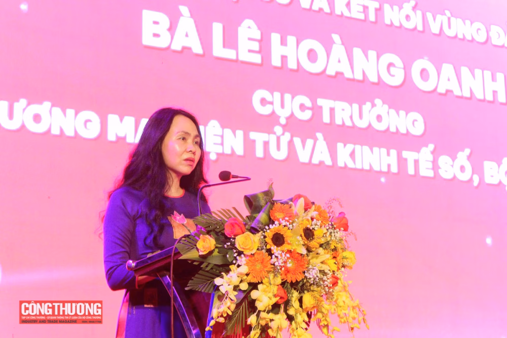 Đà Nẵng tổ chức Tuần lễ Thương mại số để hỗ trợ doanh nghiệp chuyển đổi số Các đơn vị ký cam kết tham gia Chương trình “Chuyển đổi số tiểu thương chợ truyền thống hướng tới phát triển thương mại điện tử bền vững”.