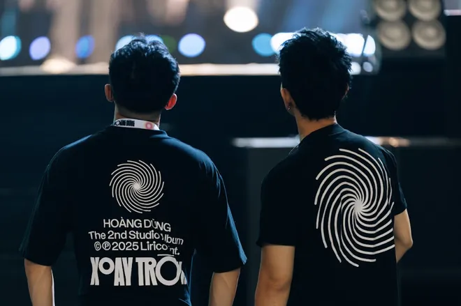 Đen và Vũ. vui vẻ trong buổi tổng duyệt xuyên đêm concert Xoay tròn của Hoàng Dũng tại Hà Nội - Ảnh 3.