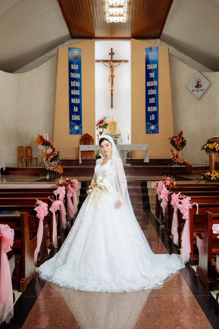 Cô dâu và chú rể đẹp đôi