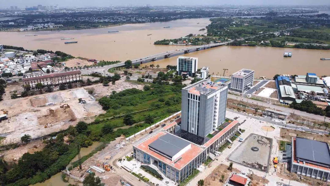 Trụ sở Công an tỉnh Đồng Nai diện tích khoảng 5,76 ha đang triển khai và Trụ sở Kiểm toán Nhà nước Khu vực XIII diện tích khoảng 0,5 ha đã đi vào hoạt động.