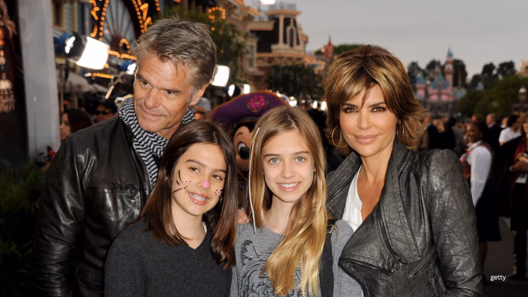 Lisa Rinna - Delilah Belle - Amelia Gray - Harry Hamlin