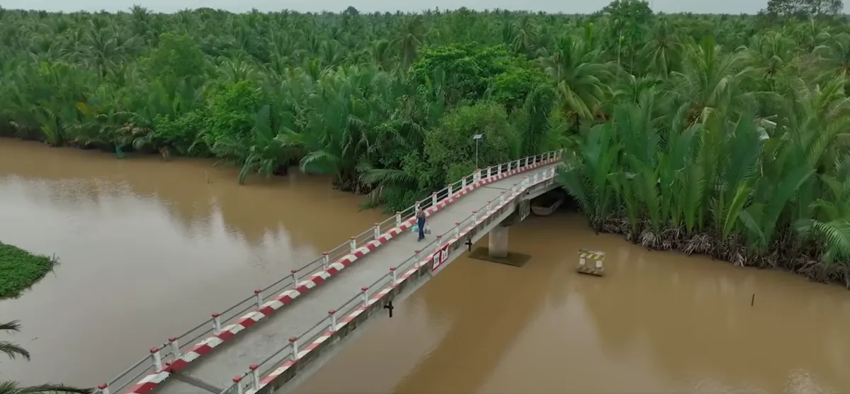 Những khung cảnh đặc trưng của miền sông nước (Ảnh chụp màn hình)