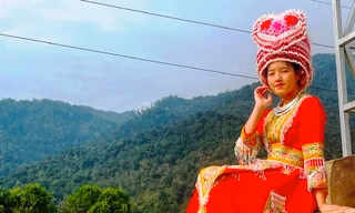 Học sinh giỏi 2 trường THPT phải học trường huyện, bố mẹ cần ‘cắt giảm chi phí’ để con vào đại học giấc mơ