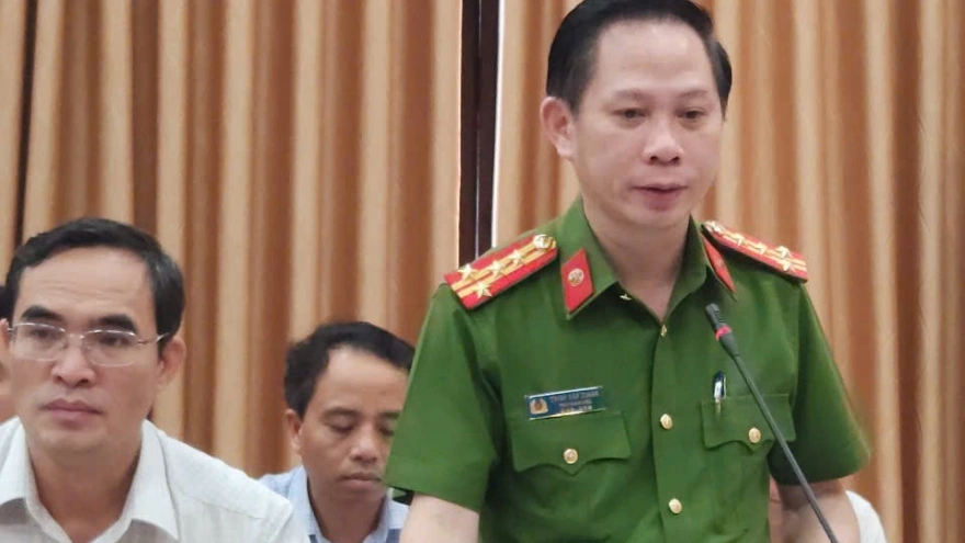 Hơn 10.000 giấy phép khống đổi lấy sức khỏe người dân