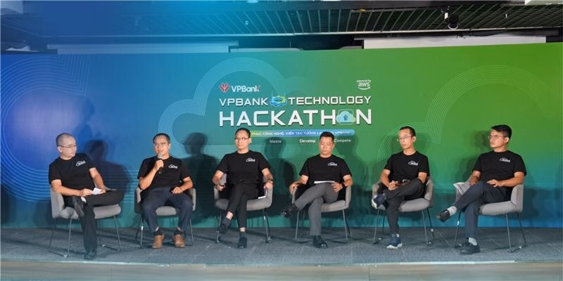 Hơn 100 đội thi đấu VPBank Technology Hackathon 2025 vào chung kết với chủ đề về AI chiếm ưu thế