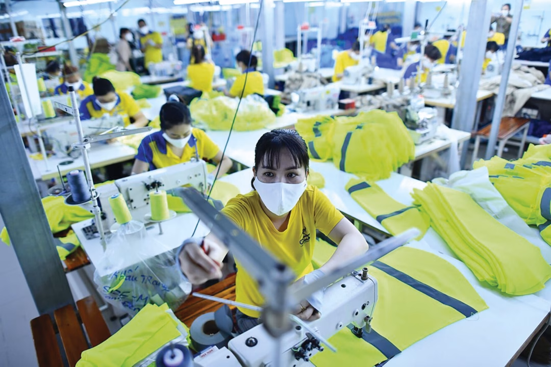 Kinh tế toàn cầu đối mặt rủi ro suy thoái vì thuế quan