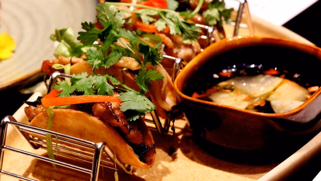 Kỹ sư điện tử tạo ra hàng trăm bo mạch, giúp hàng nghìn người yêu công nghệ Trải nghiệm “hành trình ẩm thực Việt” trên tòa nhà cao nhất Việt Nam