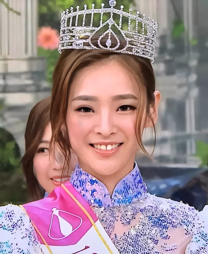 Ngôi sao showbiz Hong Kong Trần Trinh Di tái xuất diễn xuất sau bê bối tình ái
