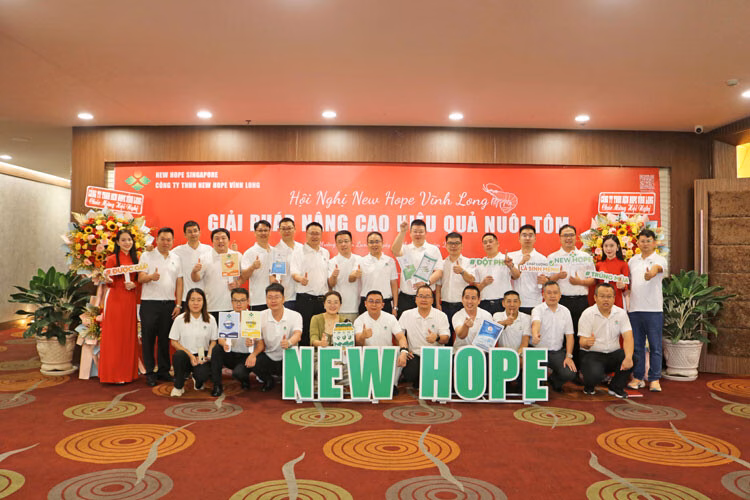 Nuôi tôm khỏe, ít bệnh với giải pháp toàn diện từ New Hope Vĩnh Long