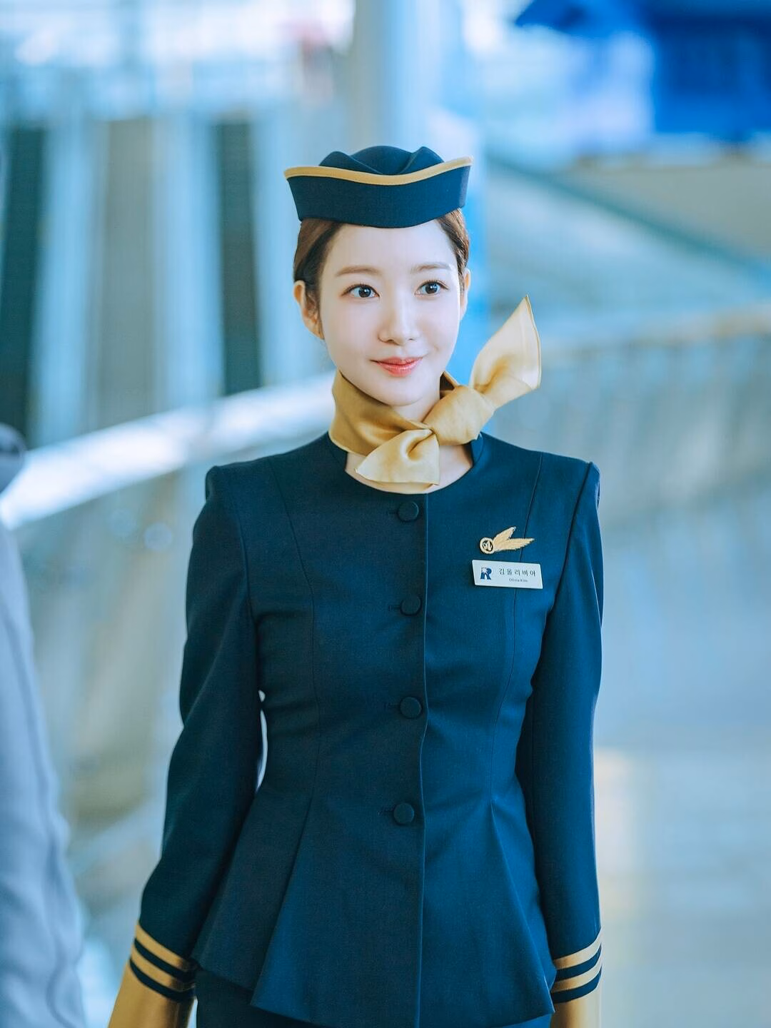 Park Min Young hé lộ tạo hình mới trong bộ phim Confidence Queen