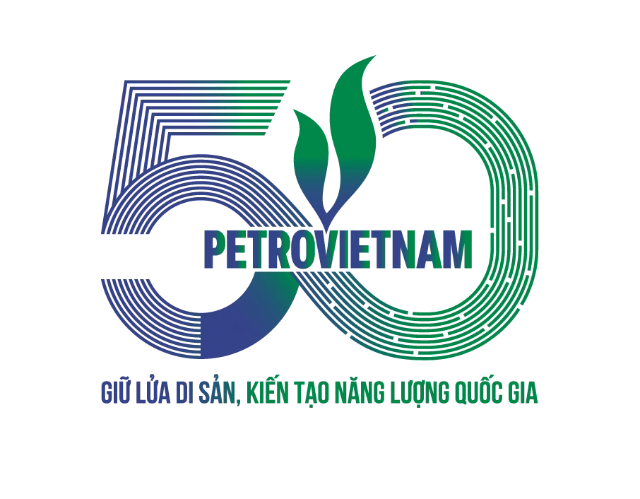 Người lao động Petrovietnam làm việc trên giàn khoan.