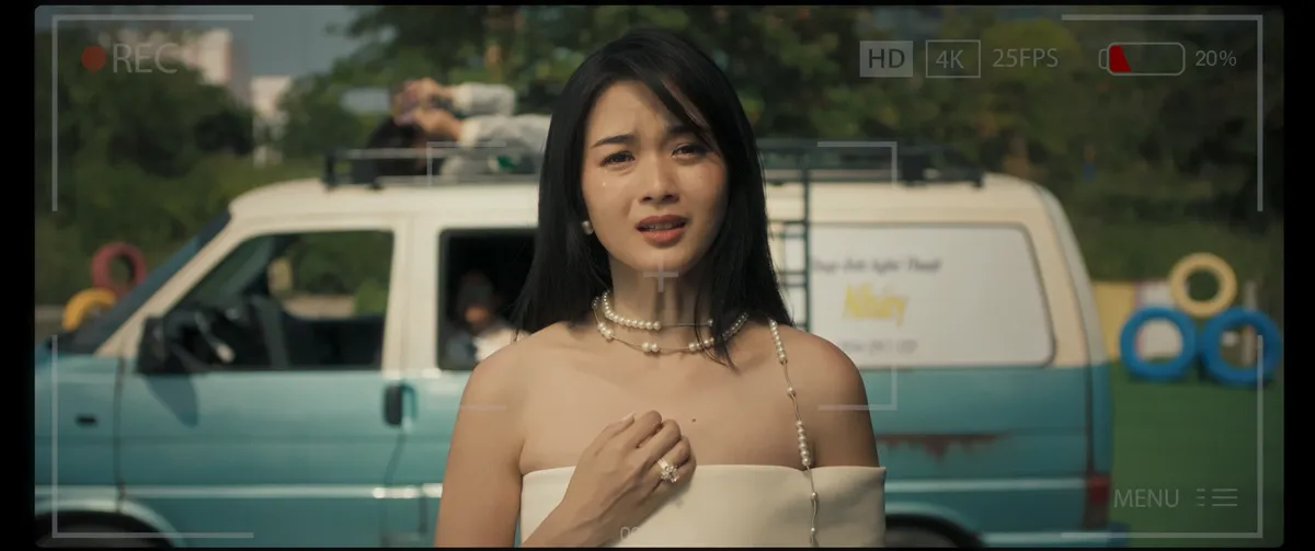 Diễn viên trẻ Ngọc Xuân vào vai Anh Thư - hồn ma trong phim. (Ảnh: ĐPCC)