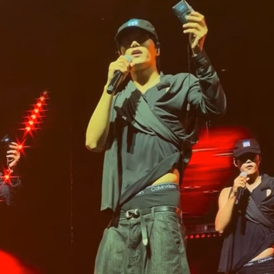 Quần tụt kiểu dáng gây tranh cãi của các ngôi sao Kpop Kai, Jennie gây tranh cãi khi lăng xê mốt diện quần tụt lộ nội y - 1