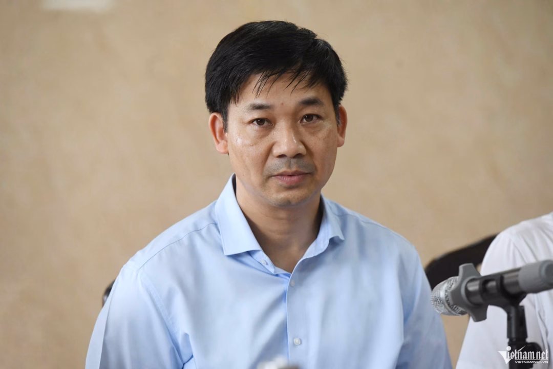 Theo ông Nguyễn Văn Công việc dùng máy bay trực thăng cứu hộ không khả thi. Ảnh: Thạch Thảo