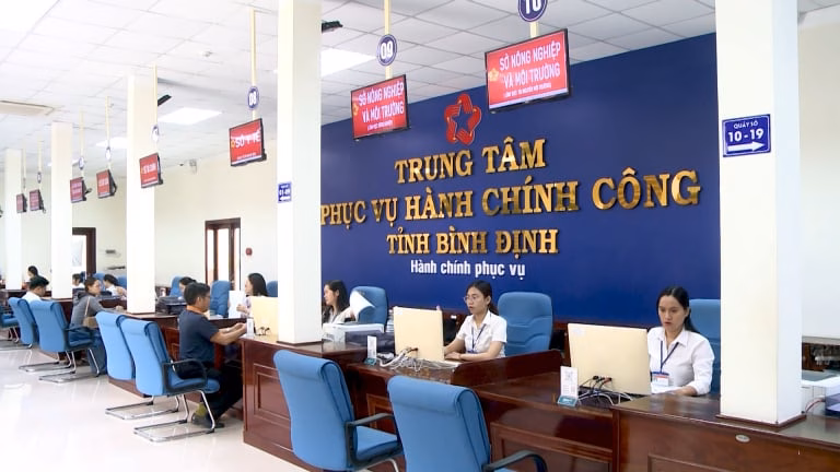 Quế Ngọc Hải rời B.Bình Dương để gia nhập HAGL vì bầu Đức? Trước sáp nhập Gia Lai, Bình Định “chạy thử” mô hình chính quyền 2 cấp như thế nào?