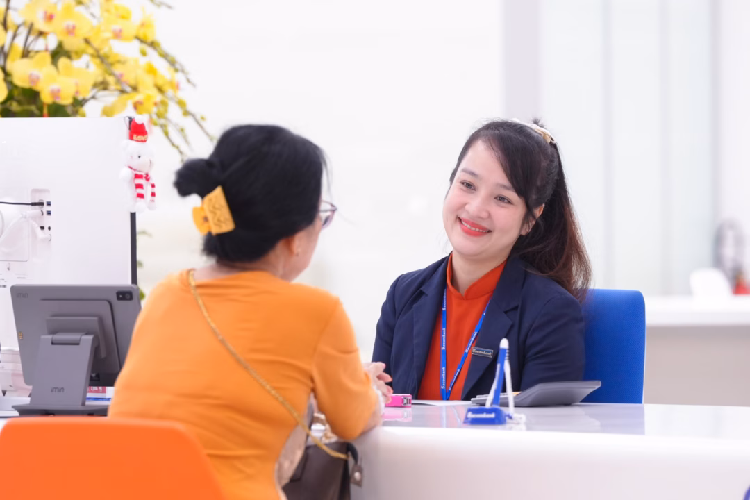 Sacombank và VietinBank đóng cửa hàng loạt phòng giao dịch trong năm 2025