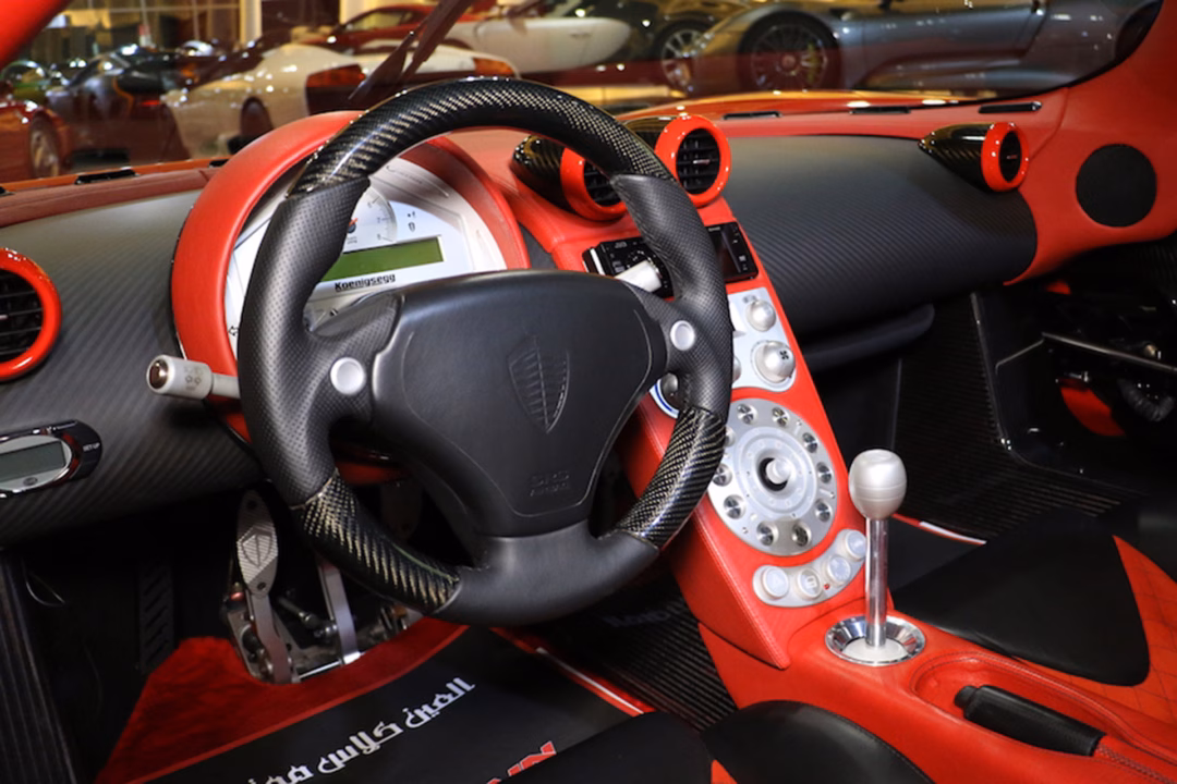 Siêu xe triệu đô Koenigsegg CCX của ông Đặng Lê Nguyên Vũ đổi garage ở TP.HCM