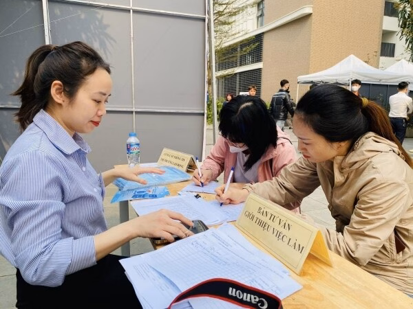 Thị trường lao động Việt Nam: Tăng tốc phục hồi và hội nhập quốc tế