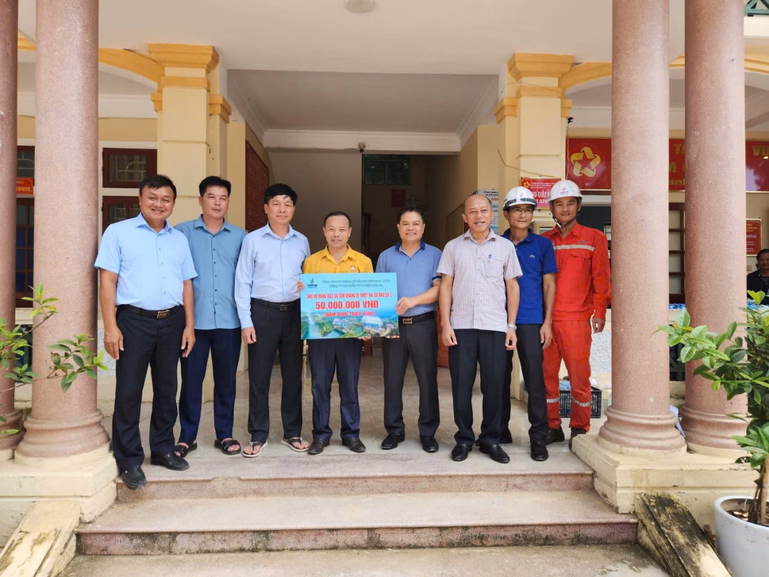Thủy điện Hủa Na hỗ trợ người dân Nghệ An vượt qua mưa lũ