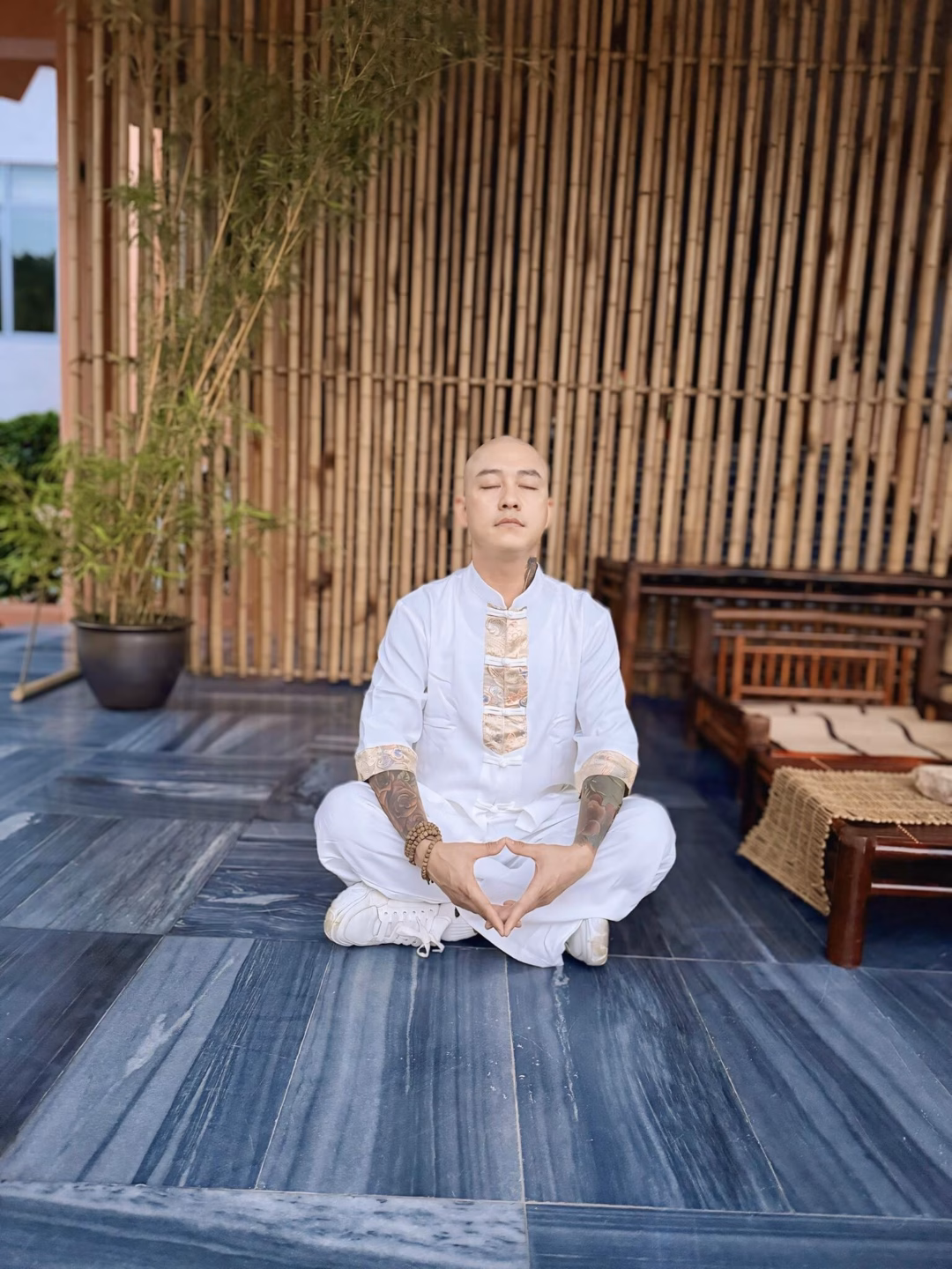 Tuấn Hưng – Ca sĩ điển trai với  loạt hit ‘gây sốt’