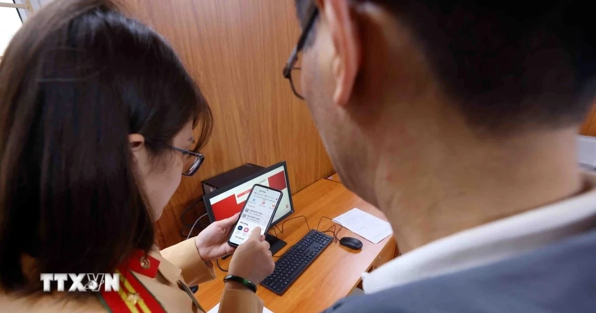 Ứng dụng VNeID giúp cuộc sống của người dân và doanh nghiệp trở nên dễ dàng hơn như thế nào? Vì sao VNeID chưa hiển thị giấy phép lái xe