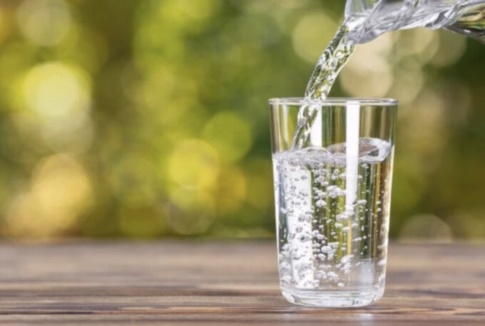 Uống nước giúp thận hoạt động hiệu quả như thế nào?