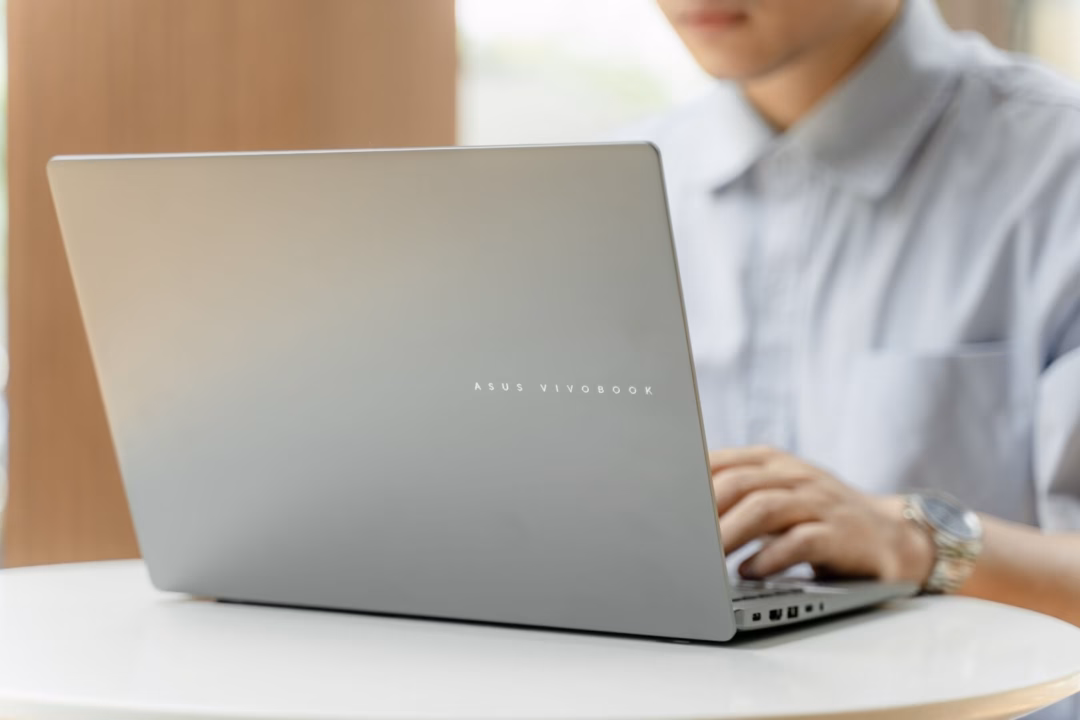 ASUS sẵn sàng cho mùa tựu trường 2025 với loạt laptop AI mỏng nhẹ, hiệu năng cao