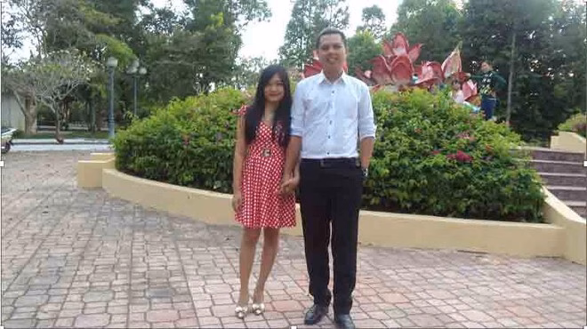 Cặp đôi yêu từ thời học sinh, 9 năm vượt qua sóng gió để xây dựng mái ấm hạnh phúc