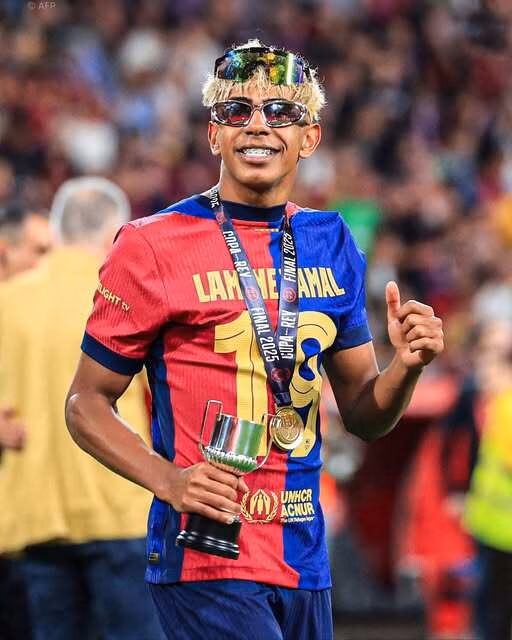 Wirtz và Estevao, hai ngôi sao tấn công trẻ tuổi sẽ đến với Premier League từ mùa 2025/26