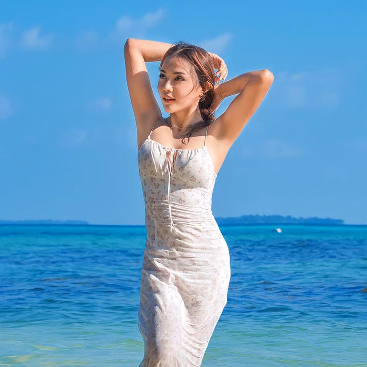 Đội trưởng tuyển nữ Indonesia – Shafira Ika Putri: Hoa hậu bóng đá khiến CĐV Việt Nam chú ý Nữ thủ quân ĐT Indonesia xinh như hoa hậu, chờ đọ sắc Hoàng Loan & Thanh Nhã - 3