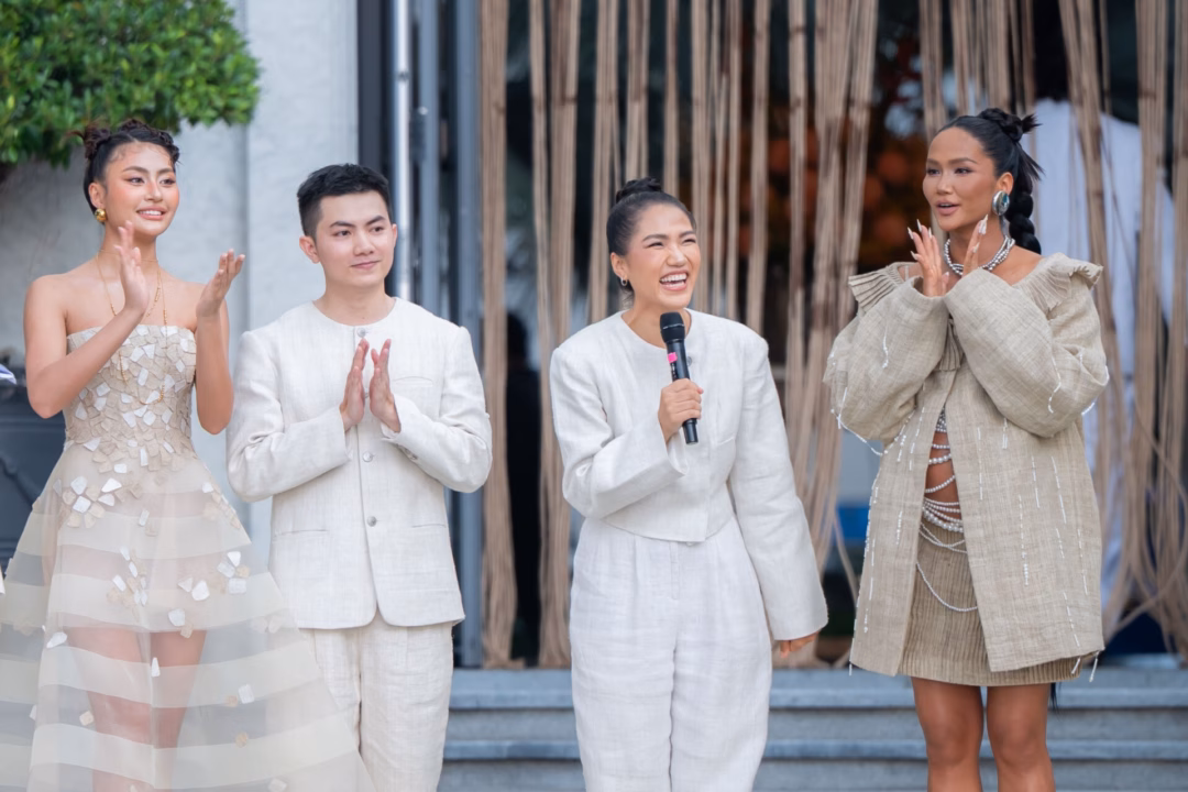 H’Hen Niê tươi cười bên ông xã nhiếp ảnh gia trước giờ sinh con