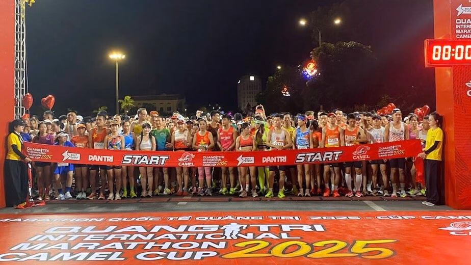 Hàng nghìn vận động viên tranh tài tại giải chạy Quốc tế Quảng Trị