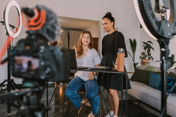 YouTube đang trao quyền sáng tạo cho nhiều người hơn – với tính năng collab mới giúp kết nối những bộ óc sáng tạo từ khắp nơi trên nền tảng. (Nguồn: Endgadget)