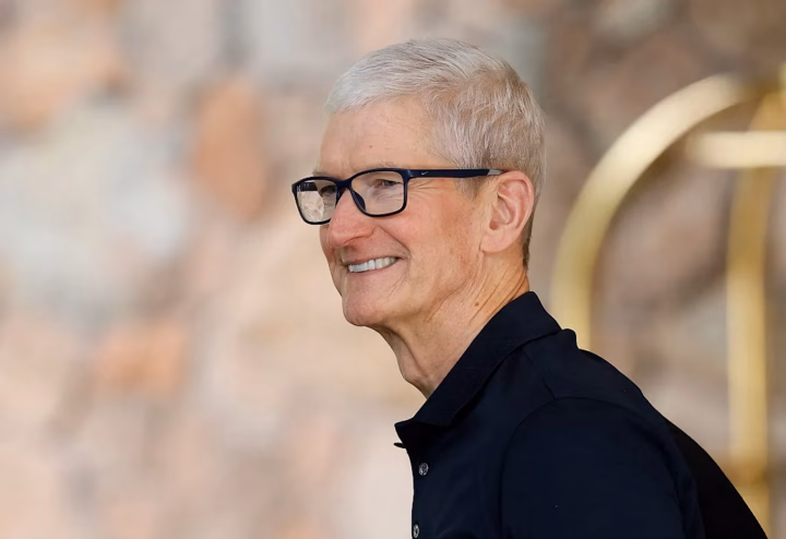 Lương kỹ sư AI lên 1 tỷ USD, cuộc đua đãi ngộ Trí tuệ nhân tạo ‘điên rồ’ thế nào? CEO Tim Cook lạc quan về tương lai AI của Apple. (Nguồn: Apple)