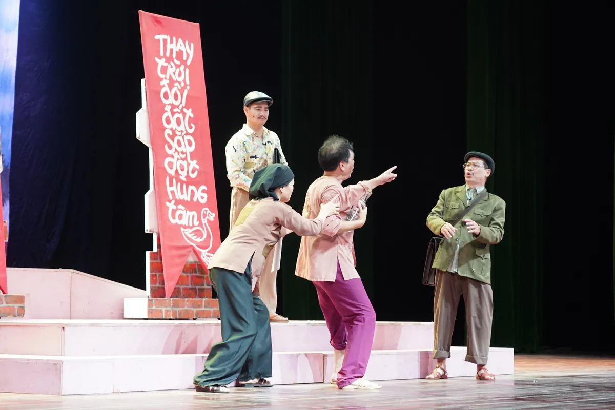 Cảnh trong vở diễn "Bệnh sĩ", ảnh: NHKVN
