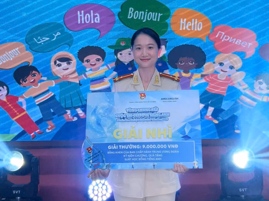 Phó bí thư chi đoàn giành giải nhì Olympic Tiếng Anh dành cho cán bộ trẻ