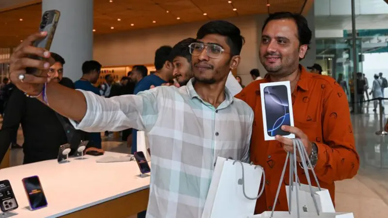 Chụp lại hình ảnh, Apple hiện sản xuất hầu hết điện thoại cho thị trường Mỹ tại Ấn Độ