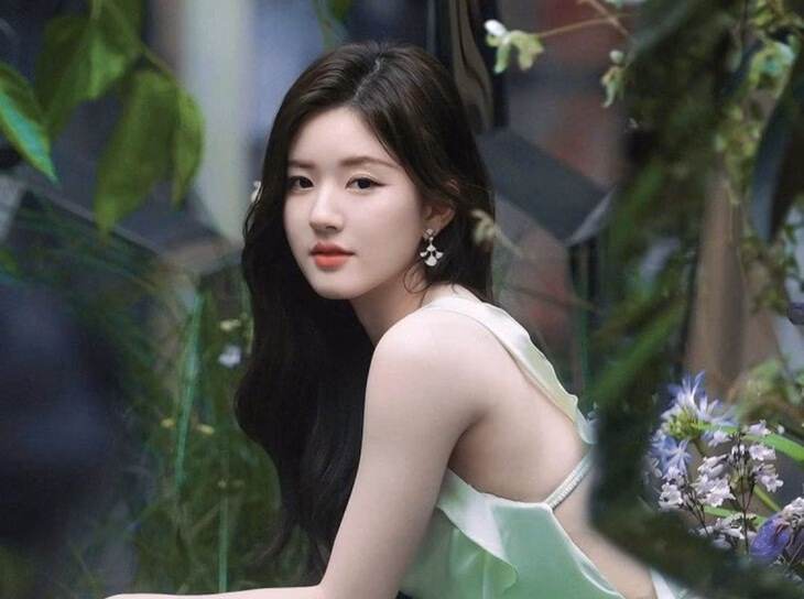 Nữ diễn viên tiết lộ nếu đơn phương hủy hợp đồng, cô phải đền bù thiệt hại gấp 10 lần - Ảnh: Weibo